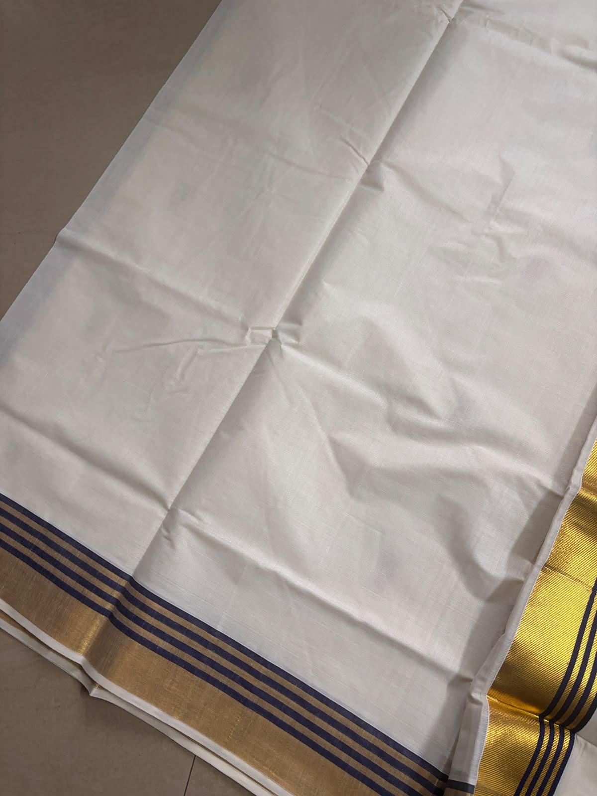 Handloom kasavu light weight Saree with navy blue border  detailing