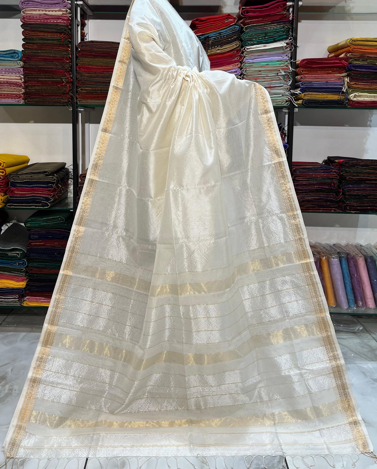 Traditional handloom Maheshwari mulberry garbh Reshmi Sarees