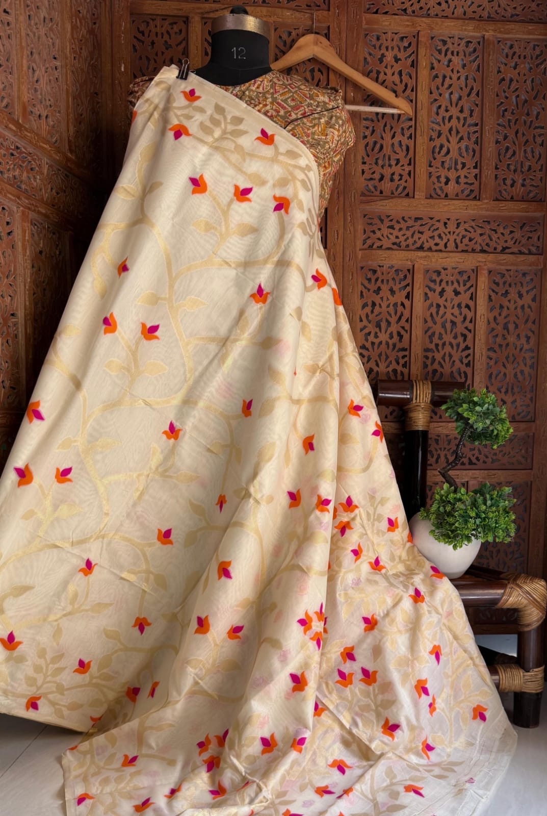 Floral Muslin Saree 01