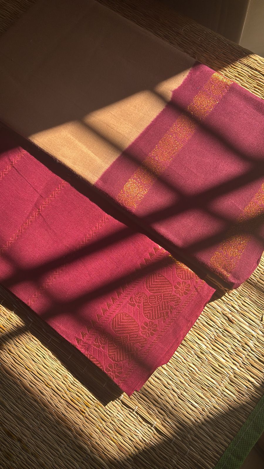 Sungudi cotton retta petta Saree with contrast border and Pallu beige and maroon