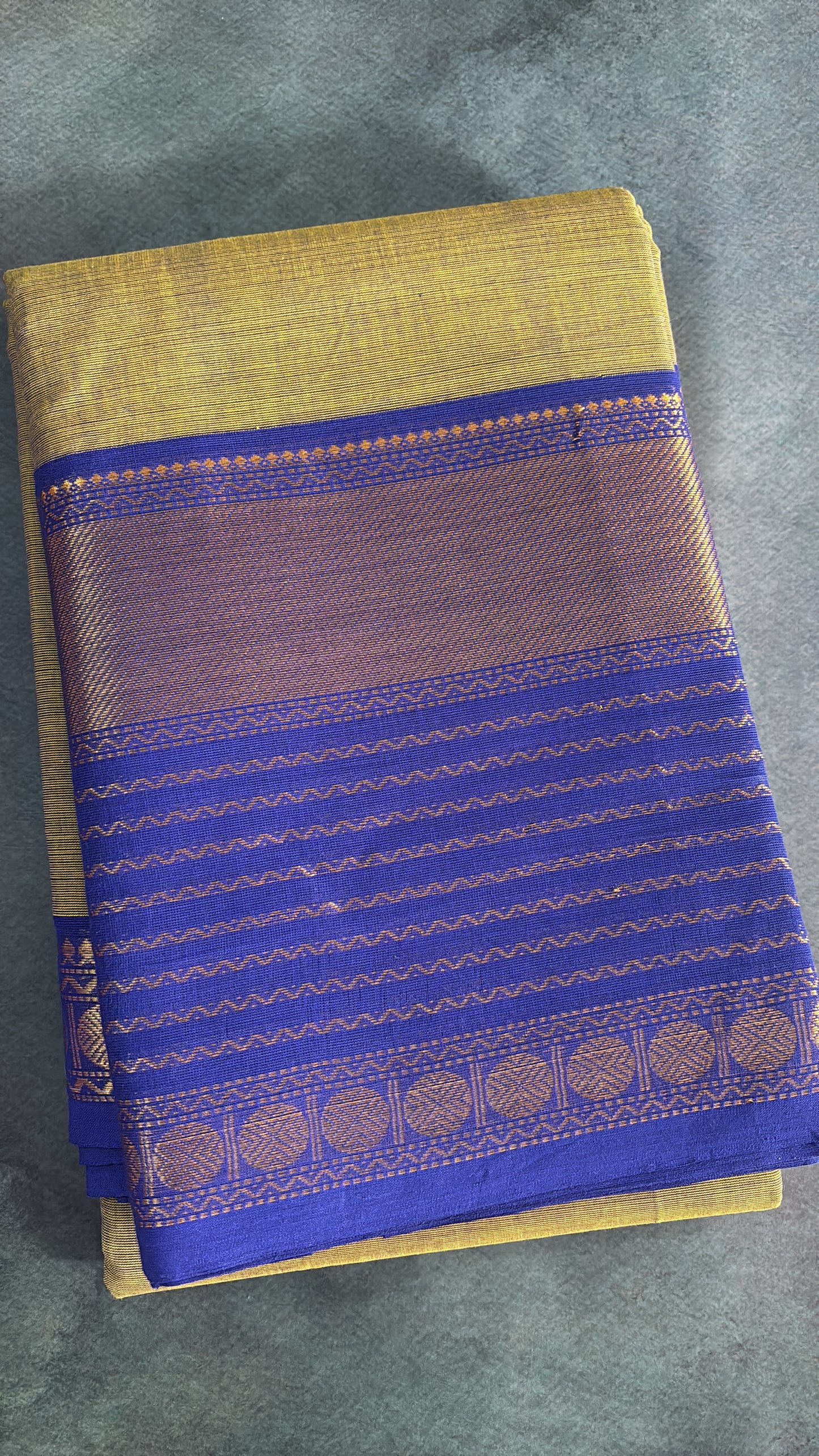 Metallic tone with deep violet contrast border Kanchi cotton Saree with buttas