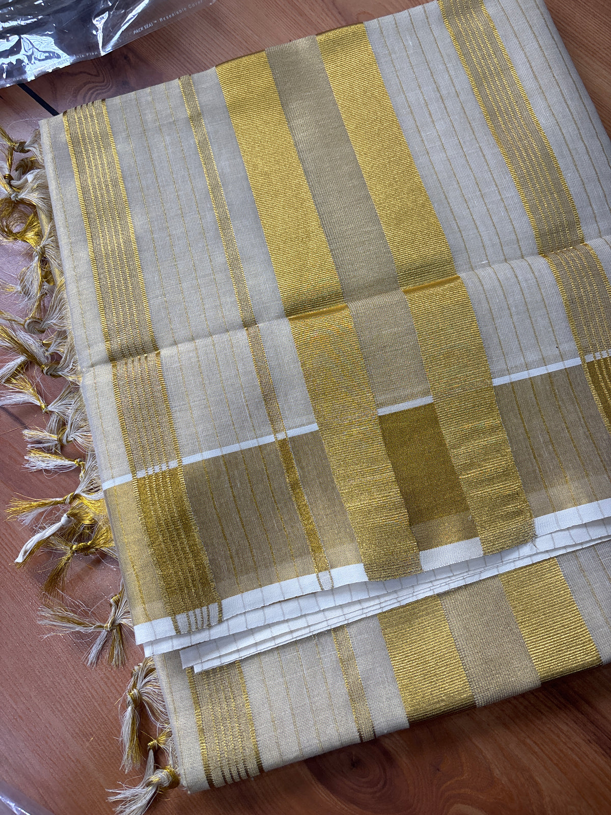 Premium bridal Kerala Tissue set Saree SAR74