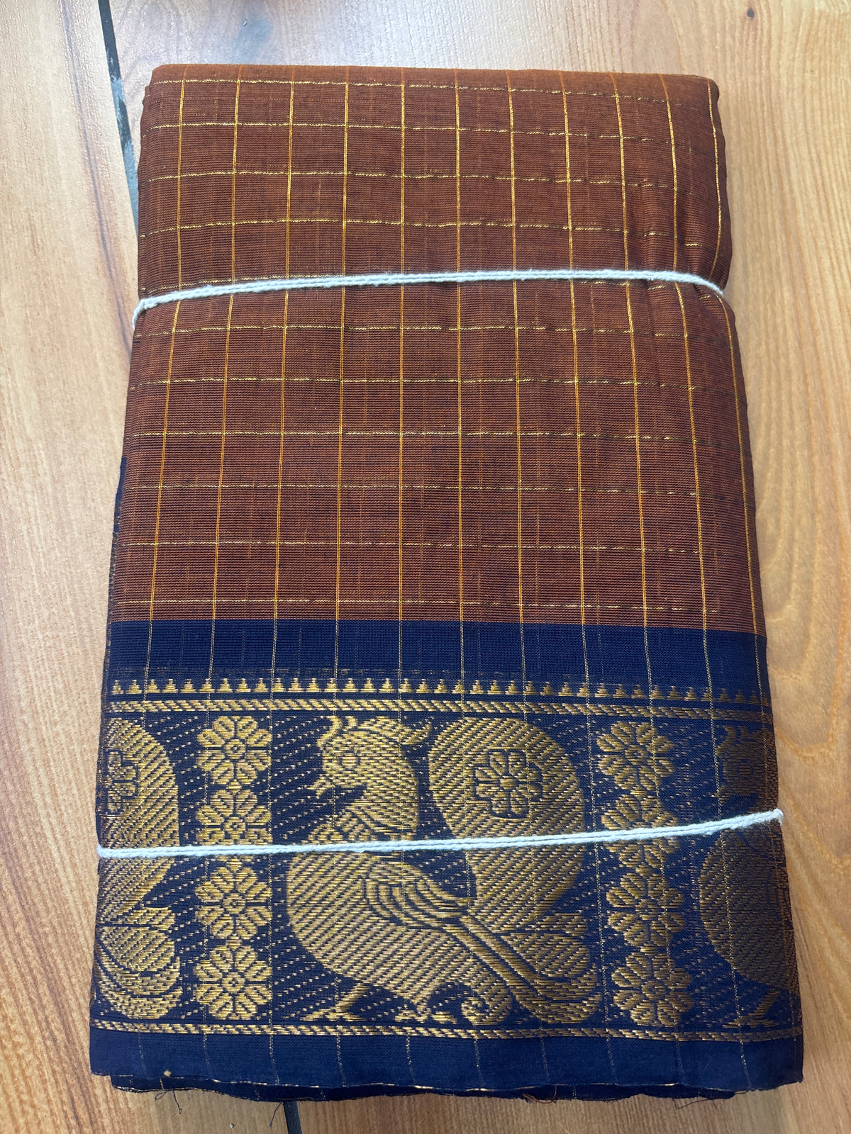 Copper zari check peacock border Sungudi Cotton Saree SNS54